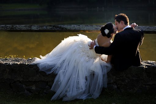 婚姻裏出軌該原諒嗎？婚姻出軌原因是什麼